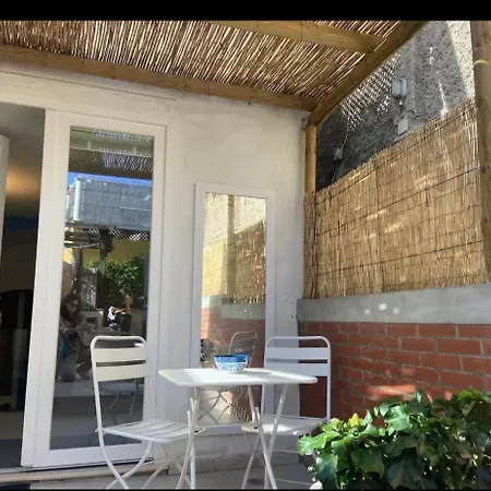Appartamento Casa Tradizionale Con Patio, Vicino Al Mare. *